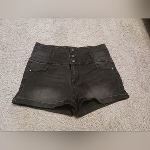 Super cute stretchy shorts